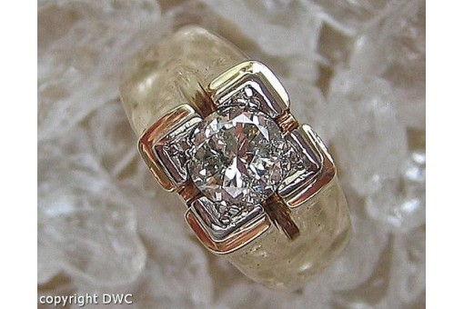 Ring in aus 14 Kt 585 er Gold mit Brillant Diamant solitär Grösse 55 Fein!