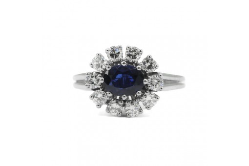 Ring mit Safir und 10 Brillanten 0,82 ct. in 18 Kt. 750 Weißgold Gr. 54